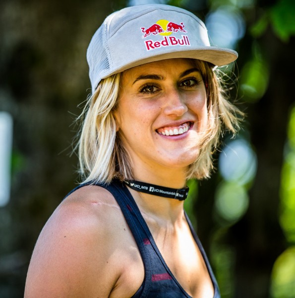 Myriam Nicole